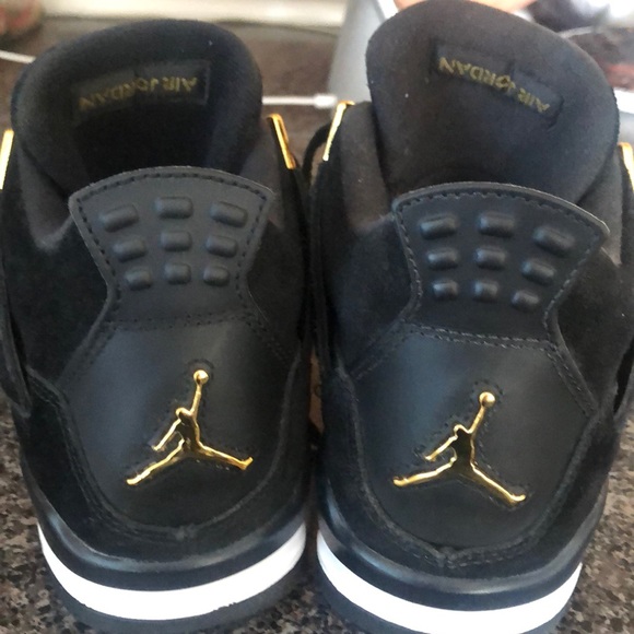 🔥SOLD🔥Air Jordan Retro Royalty 4s - Picture 3 of 4